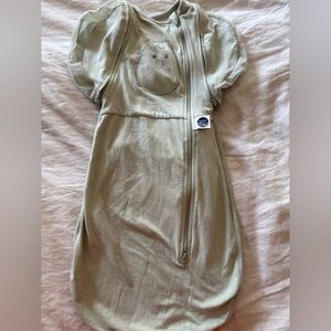 Nested Bean Zen One Swaddle Classic 0-6 months.